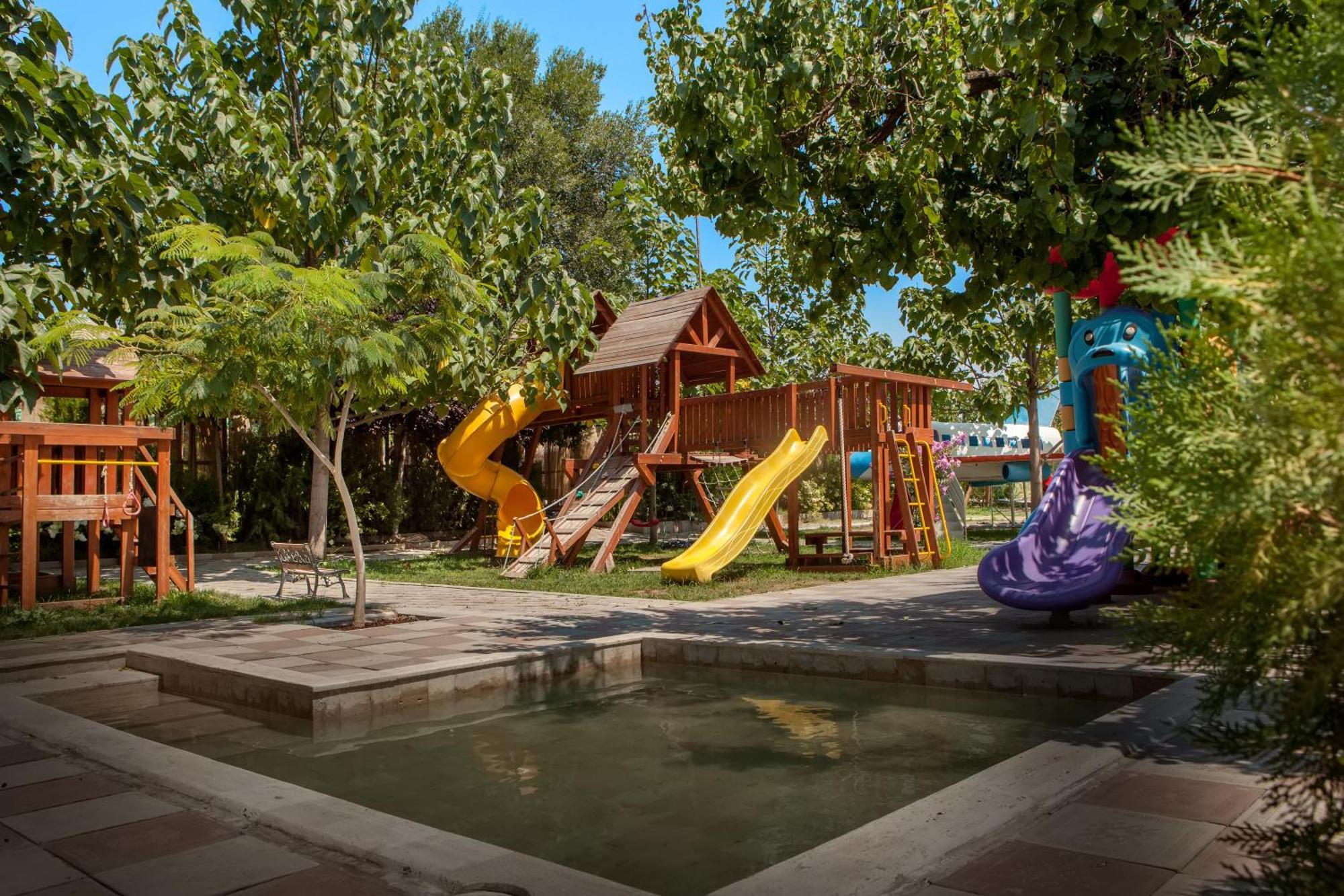יירבאן Cross Resort Hotel מראה חיצוני תמונה