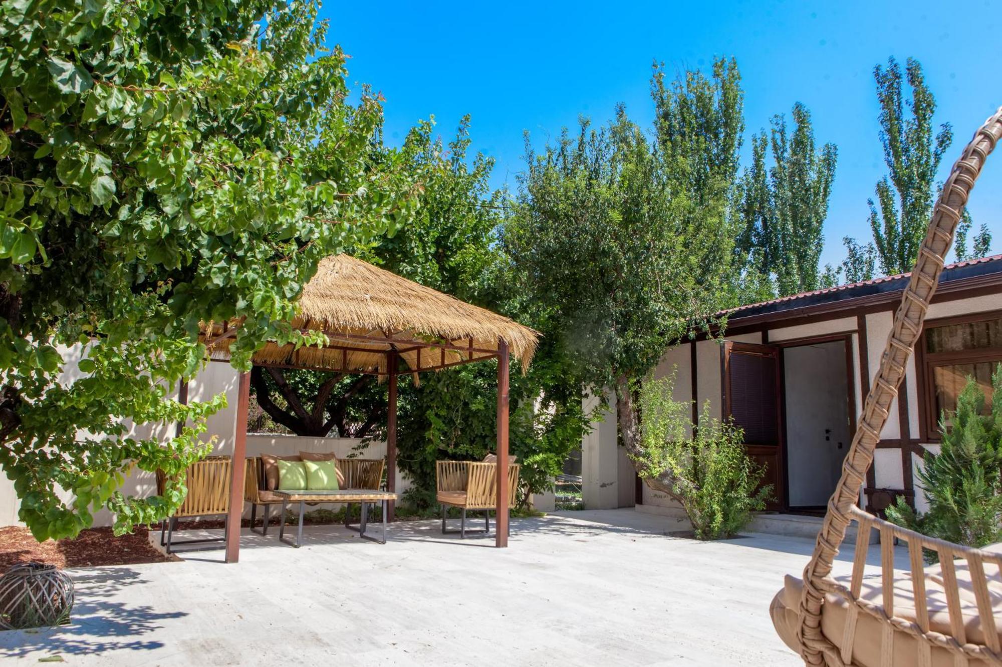 יירבאן Cross Resort Hotel מראה חיצוני תמונה